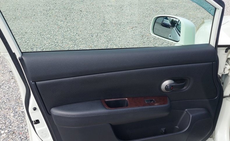 NISSAN TIIDA Axis Black 2009