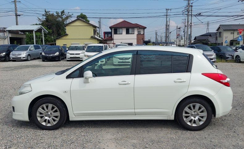 NISSAN TIIDA Axis Black 2009