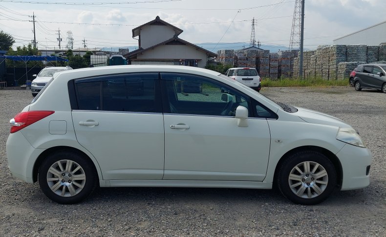 NISSAN TIIDA Axis Black 2009