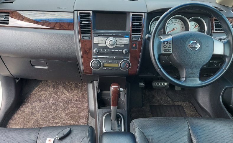 NISSAN TIIDA Axis Black 2009
