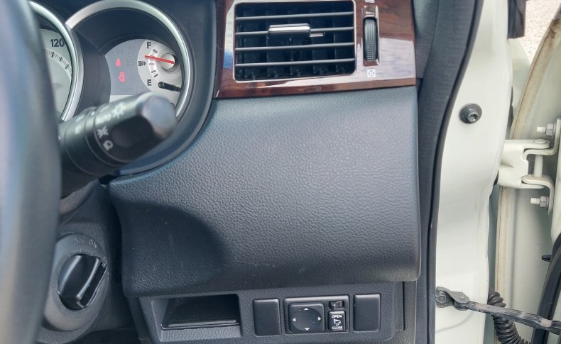 NISSAN TIIDA Axis Black 2009