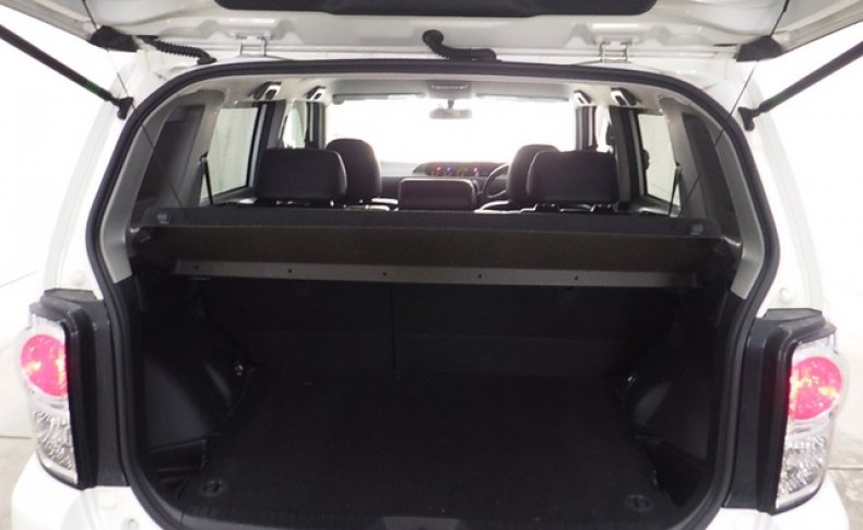 TOYOTA COROLLA RUMION 1.5G On B 2011