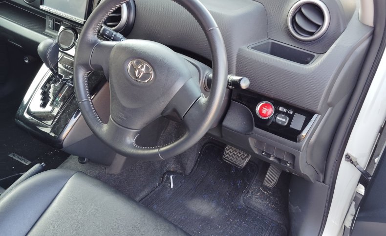 TOYOTA COROLLA RUMION 1.5G On B 2011