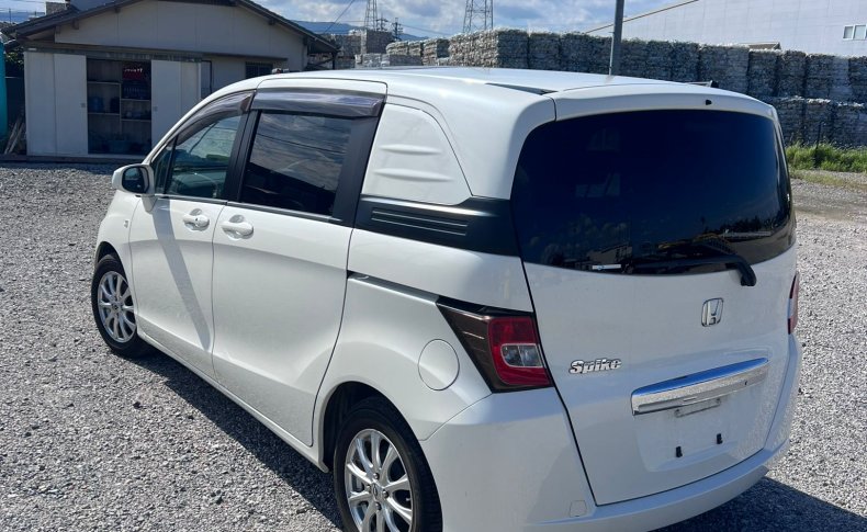 TOYOTA COROLLA RUMION 1.5G On B 2011