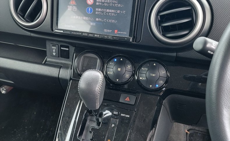 TOYOTA COROLLA RUMION 1.5G On B 2011