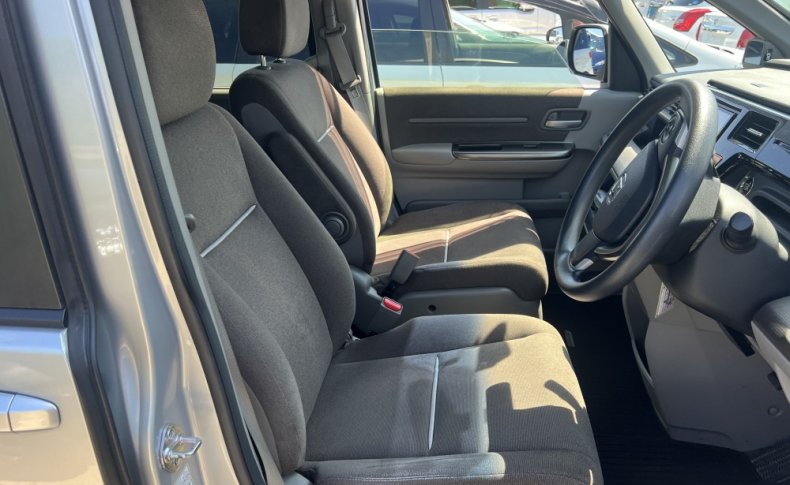 HONDA STEPWGN 4 WD 7-SEATERS 2015