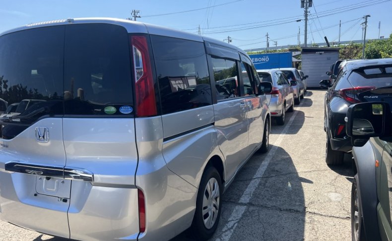 HONDA STEPWGN 4 WD 7-SEATERS 2015