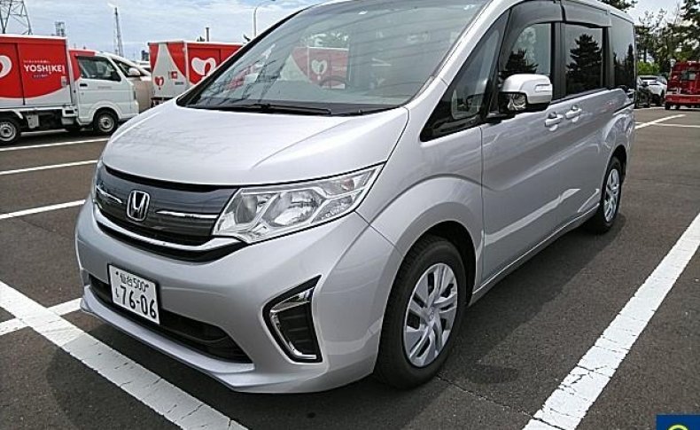 HONDA STEPWGN 4 WD 7-SEATERS 2015