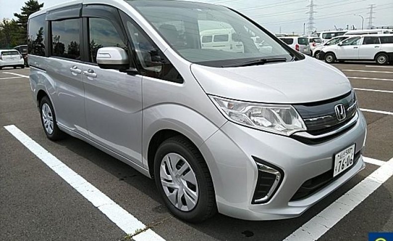HONDA STEPWGN 4 WD 7-SEATERS 2015