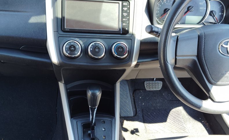 TOYOTA COROLLA FIELDER 1.5X 4WD 2015