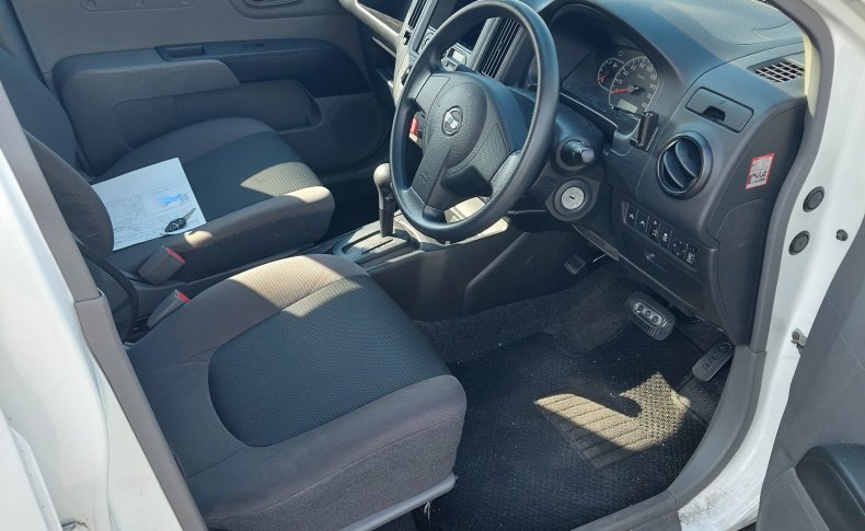 NISSAN AD VE Emergency Brake 2020