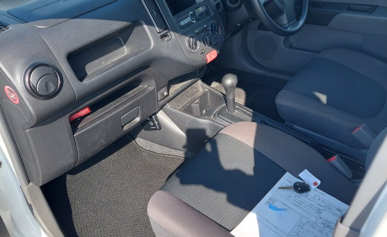 NISSAN AD VE Emergency Brake 2020