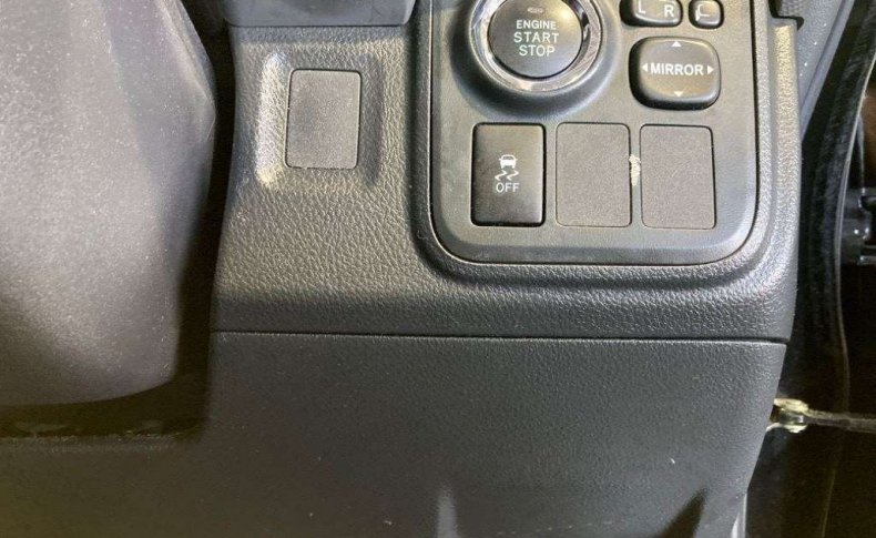TOYOTA WISH 1.8X HID Selection 4WD 2011