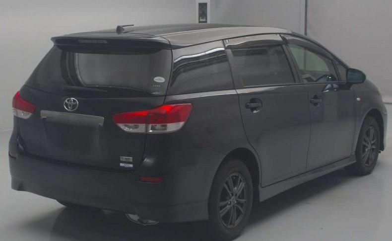 TOYOTA WISH 1.8X HID Selection 4WD 2011