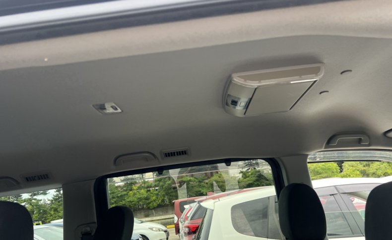 HONDA STEPWGN SPADA 7-SEATERS 2016