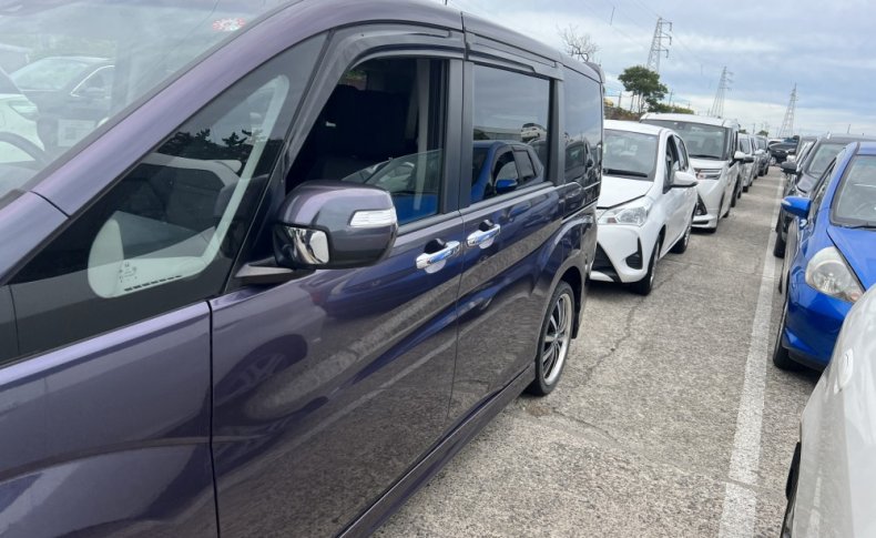 HONDA STEPWGN SPADA 7-SEATERS 2016