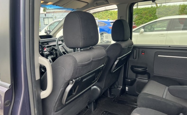 HONDA STEPWGN SPADA 7-SEATERS 2016