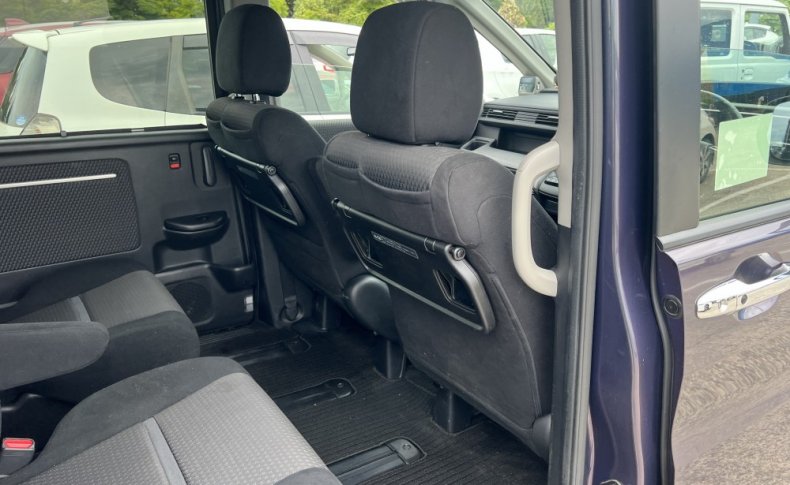 HONDA STEPWGN SPADA 7-SEATERS 2016