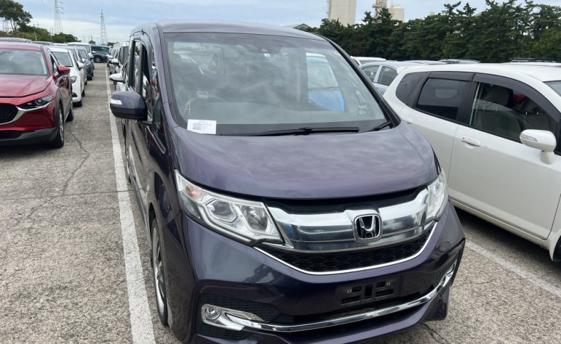 HONDA STEPWGN SPADA 7-SEATERS 2016