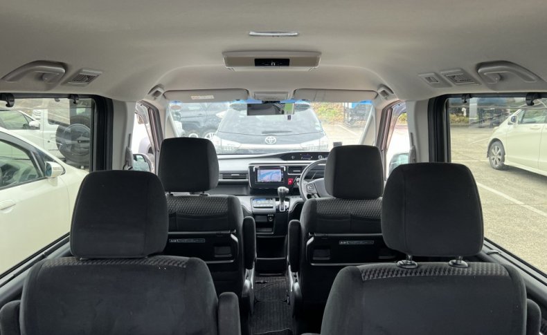 HONDA STEPWGN SPADA 7-SEATERS 2016