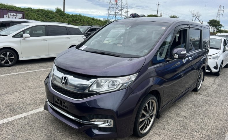 HONDA STEPWGN SPADA 7-SEATERS 2016