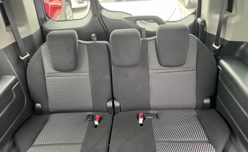 HONDA STEPWGN SPADA 7-SEATERS 2016