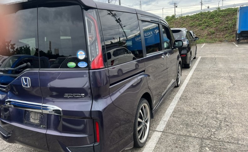 HONDA STEPWGN SPADA 7-SEATERS 2016