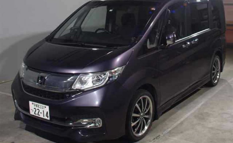 HONDA STEPWGN SPADA 7-SEATERS 2016