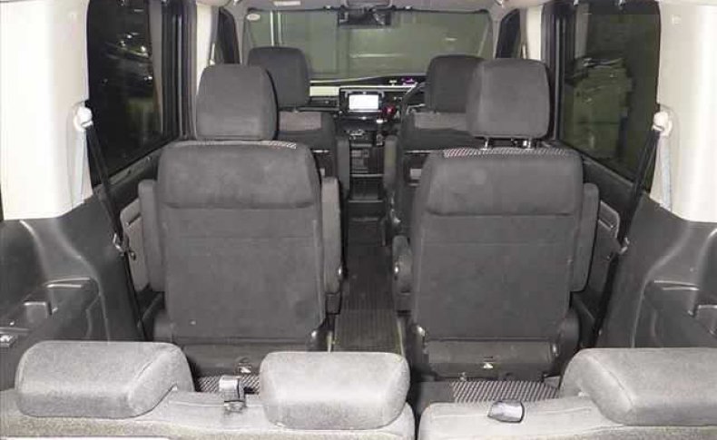 HONDA STEPWGN SPADA 7-SEATERS 2016