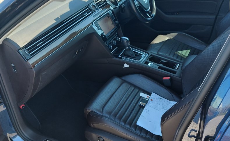 VOLKSWAGEN PASSAT VARIANT HIGH LINE 2015