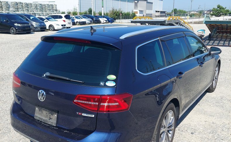 VOLKSWAGEN PASSAT VARIANT HIGH LINE 2015