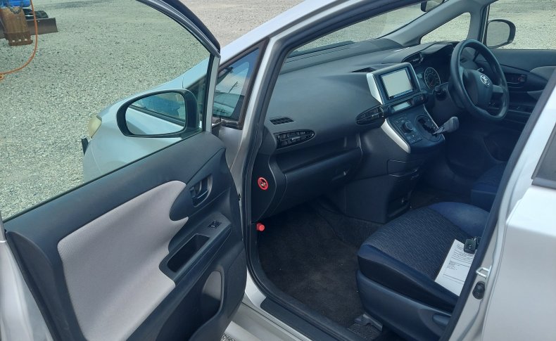 TOYOTA WISH 1.8X 2009