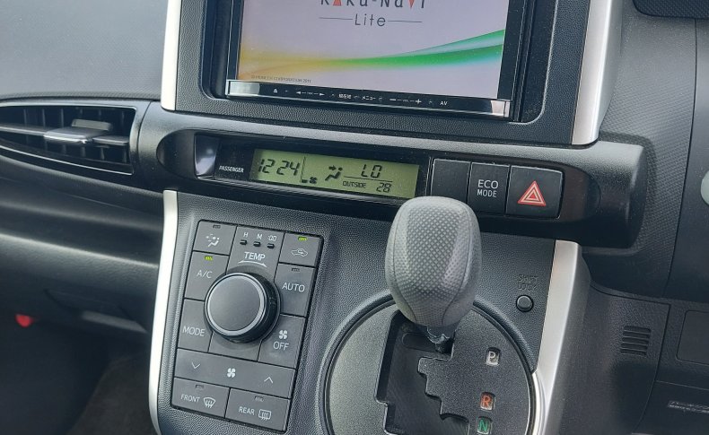 TOYOTA WISH 1.8X 2009