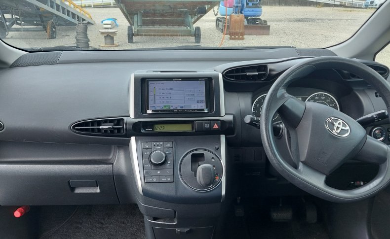 TOYOTA WISH 1.8X 2009