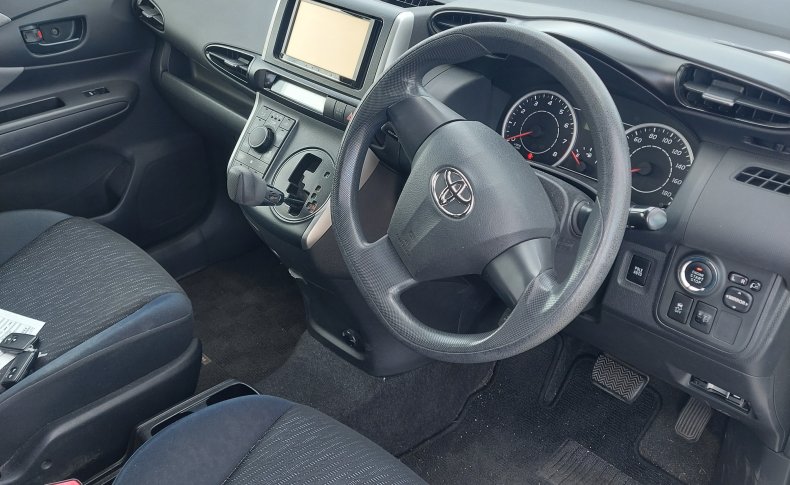 TOYOTA WISH 1.8X 2009
