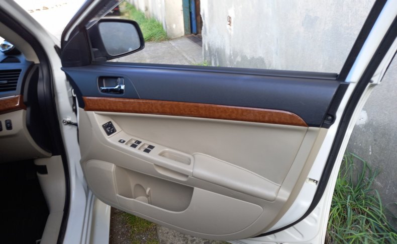 MITSUBISHI GALANT FORTIS SUPER EXCEED 2011