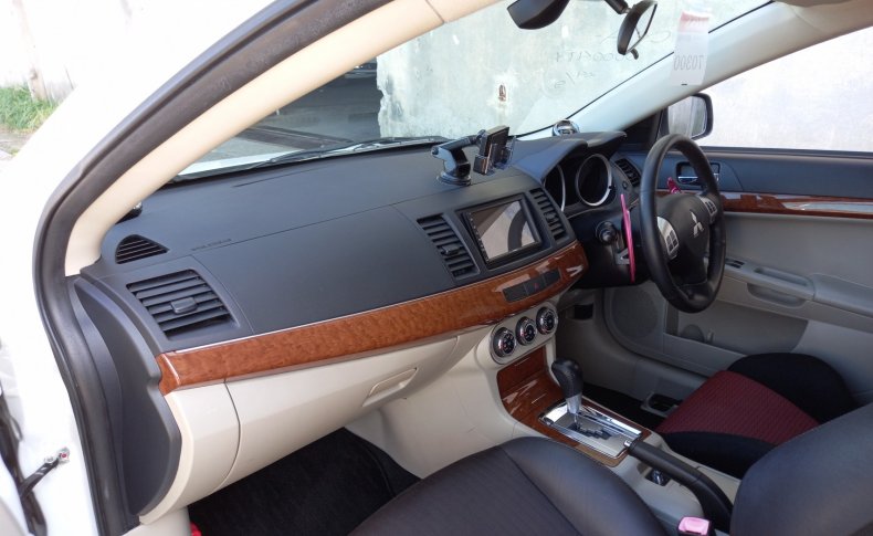 MITSUBISHI GALANT FORTIS SUPER EXCEED 2011