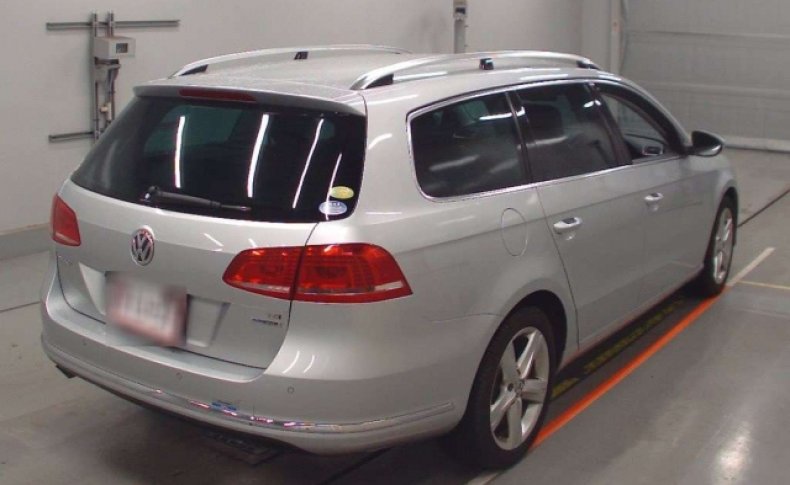 VOLKSWAGEN PASSAT VARIANT HIGH LINE 2011