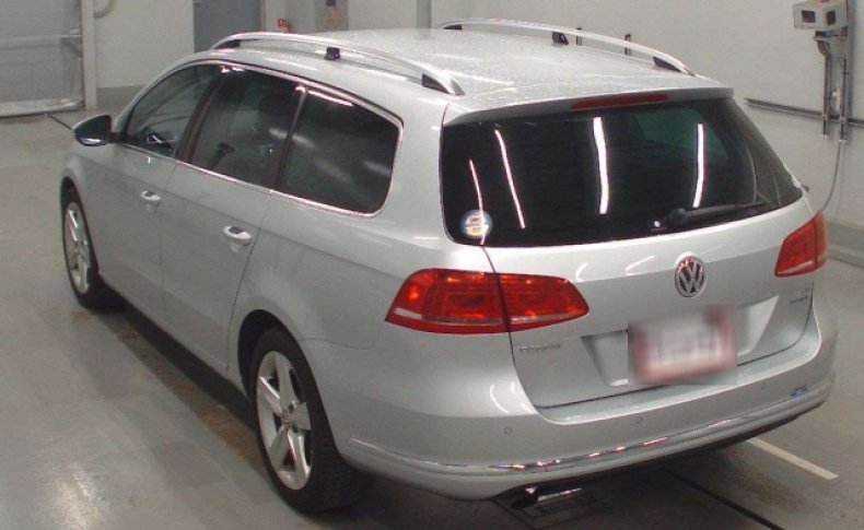 VOLKSWAGEN PASSAT VARIANT HIGH LINE 2011