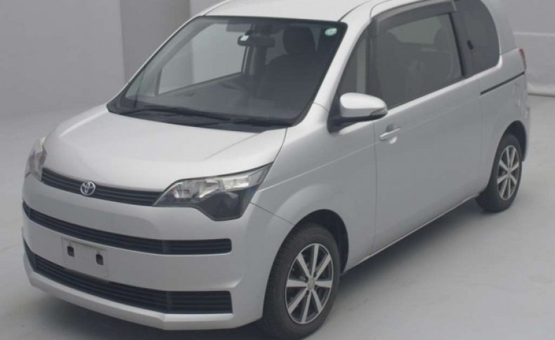 TOYOTA SPADE F 4WD 2014