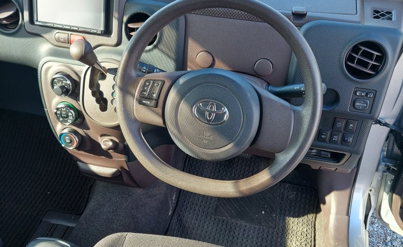 TOYOTA SPADE F 4WD 2014