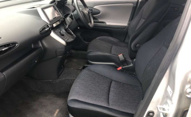 TOYOTA WISH 1.8 X 4WD 2010