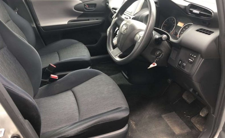 TOYOTA WISH 1.8 X 4WD 2010