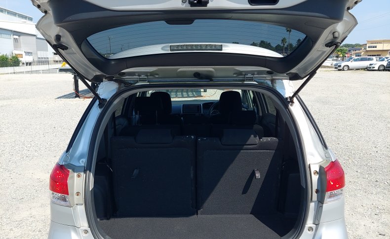 TOYOTA WISH 1.8 X 4WD 2010