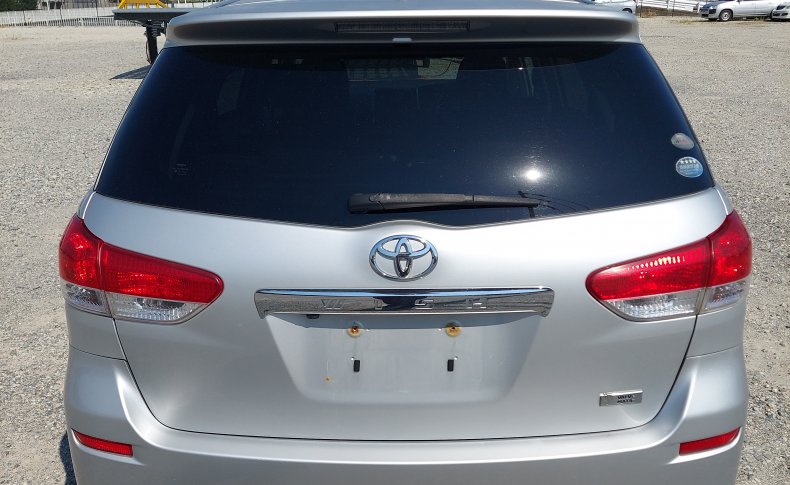 TOYOTA WISH 1.8 X 4WD 2010