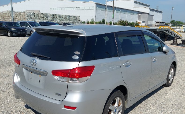 TOYOTA WISH 1.8 X 4WD 2010