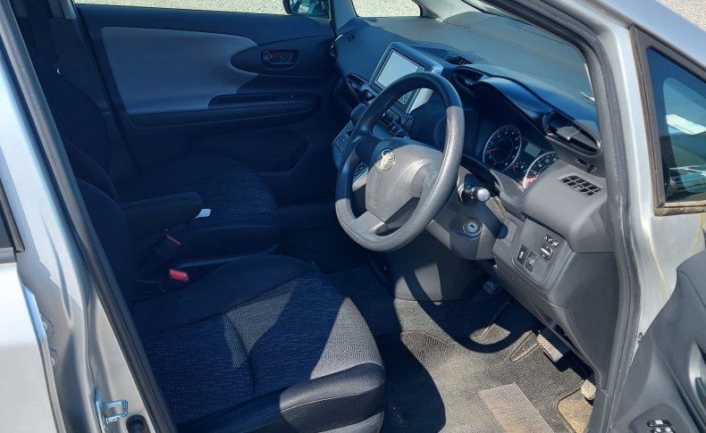 TOYOTA WISH 1.8 X 4WD 2010