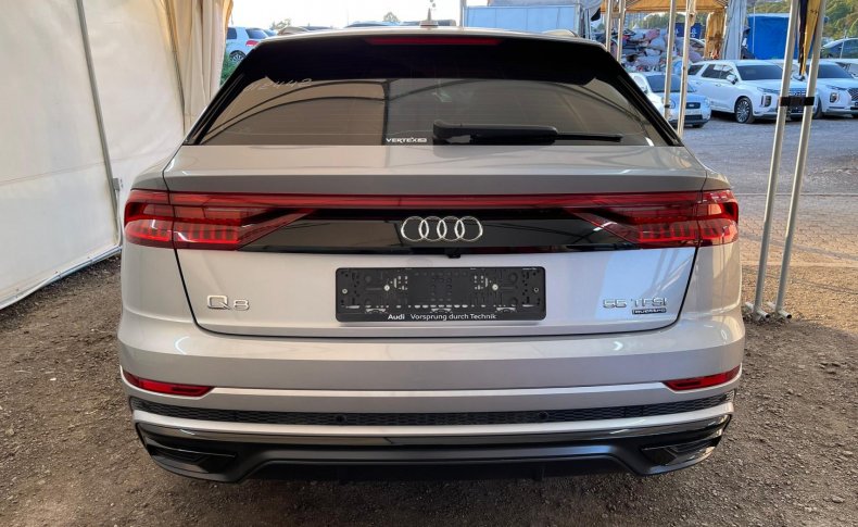 Audi Q8 55 TFSI QUATTRO 2021