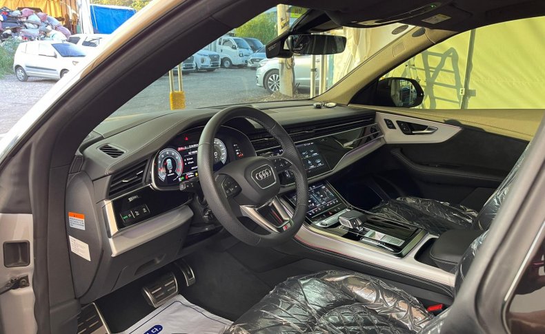 Audi Q8 55 TFSI QUATTRO 2021