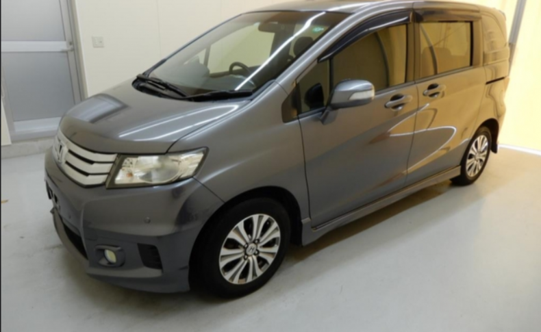 HONDA FREED SPIKE G Aero 2012